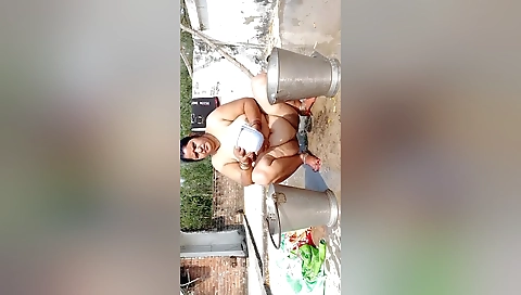 Today Exclusive- Horny Desi Bathing And Fucking 2