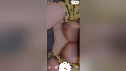 Today Exclusive-desi Girl Showing Boobs