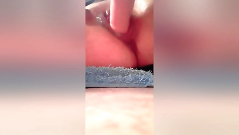 Upskirt Wet Pussy