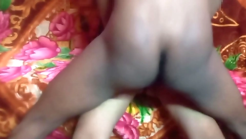 Desi Bhabhi Ko Devar Ne Tang Uthakar Chhoda