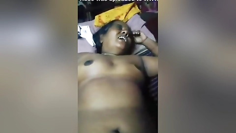 Mature Indian Aunty Getting Her Pussy Fingered