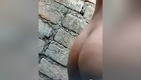 Desi Ladki Nahate Hue Video