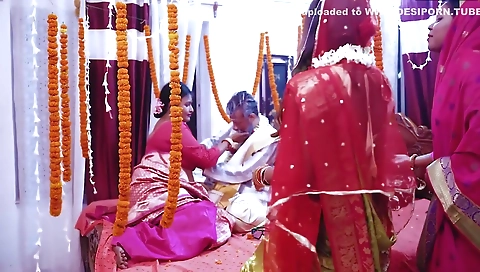 Tharki Burha Nikala Suhagraat Manane Apne teen 18+ Nai Nawali Biwiyon Ke Sath Aur Kia Kand ( Hindi Audio )