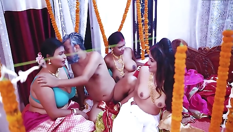 Tharki Burha Nikala Suhagraat Manane Apne teen 18+ Nai Nawali Biwiyon Ke Sath Aur Kia Kand ( Hindi Audio )