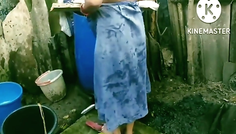 Tamil Village Mullu Aunty Outdoors Bath Sex Video