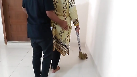 Padosi Ladaka Jabardasti Chudai Desi Muslim 55 Year Old Aunty Jabaki Safai Ghar - Tamil Sex -2
