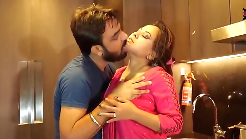 Jija Ne Kholi Salwar