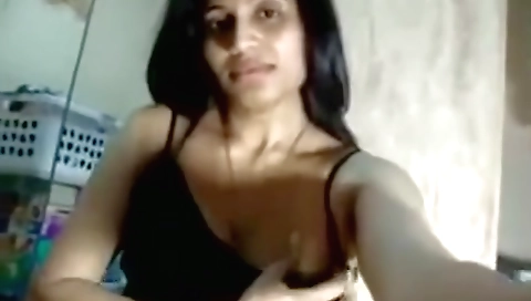 Indian Sex Of Desi Kashmiri College Teacher Fingering Pussy