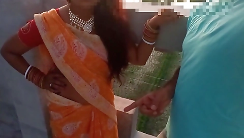 Li Ya - Bhabi Ko Chat Pe Kapde Uthane Ke Bahane Me Impress Karke Chod Indian Clear Hindi Voice Hd Vid