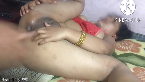 Baby Ki Gand Mari Baby Roti Boht Ho