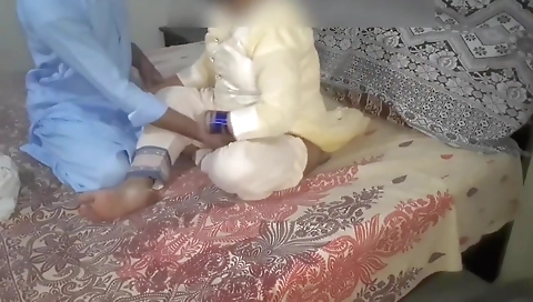 Hot Pregnant Desi Aunty Having Sex With Her House Worker, And The Worker Enjoyed Fucking The Indian Aunty