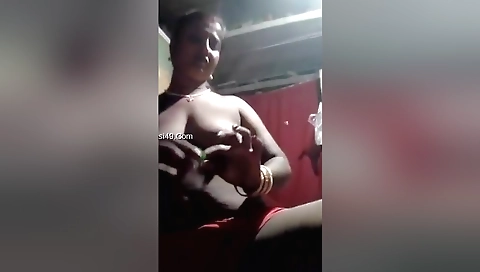 Today Exclusive -horny Boudi Shows Her Boobs
