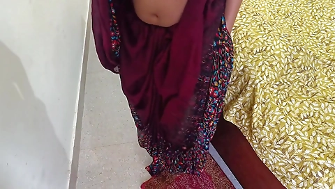 Indian Hot Young Desi Village Bhabhi Was First Time Fucking With Dever And Dreping Water In Pussy On Clear Hindi Audio