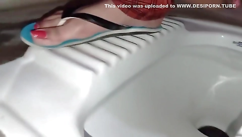 Pissing Hindi Wife