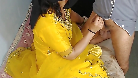 Hot Indian Bhabhi On Her Wedding Night Giving Handjobbb To Devar