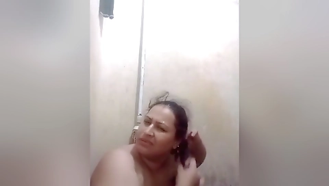 Horny Desi Bhabhi Shows Her Boobs And Pussy