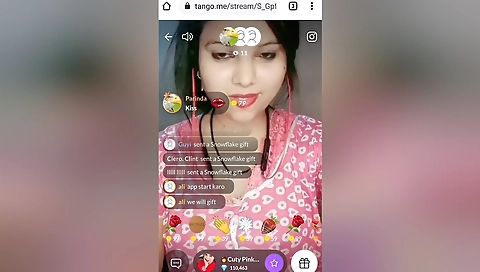 Today Exclusive -sexy Bhabhi Shows Her Boobs On Tango Show