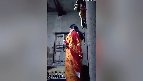 Indian XXX Videos (17637)