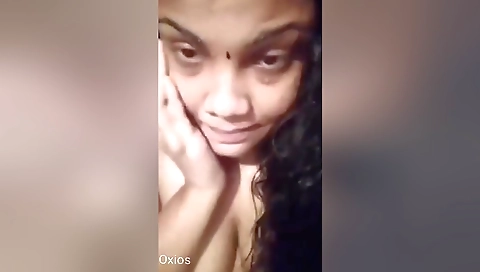Today Exclusive -sexy Desi Girl Record Her Nude Selfie