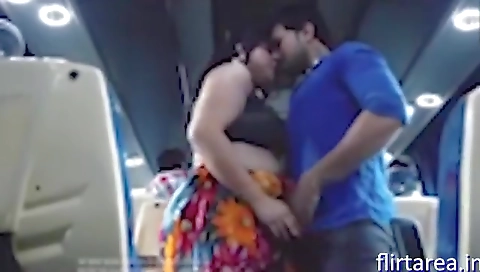 Indian Sexy Aunty Fucking Ass With Stranger In Bus