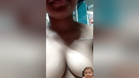 Today Exclusive- Cute Desi Girl Shows Her Boobs