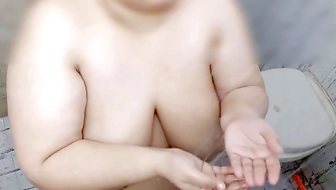 Huge Boobs In Indian Bbw Bhabhi Having Bath