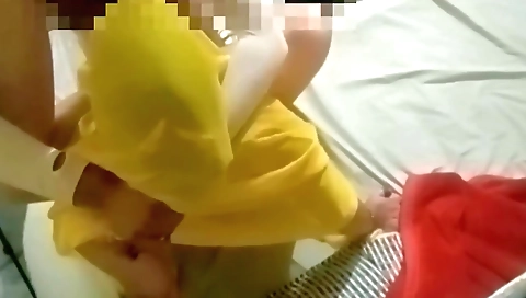 Chachi Ki Uper Taang Utha Kr Chachi Ko Choda