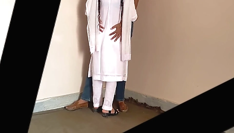 Desi Girl Ki Class Me Hi Salwar Utar K Krdi Chudai Viral Mms Sex Video