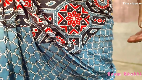 New Wife Standing Pee Outdoor