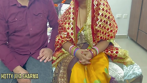 Devar Bhabhi - 2023 Karwa Chauth Desi Biwi Ko Husband Ne Gift Mein Diya Mota Lund (couple Sex)