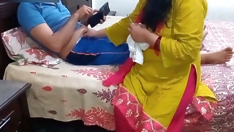 Desi Kam Wali Ki Malik Ne Khoob Chut Mari - Hot Indian Maid And House Owner Sex Video