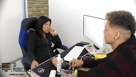 I Reached A Very Hot Deal With My Boss - Porn In Spanish