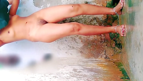 M A - Indian Mms Young School Girl Standin Pee And Hot Bath Viral Vidoe Sexy Dress