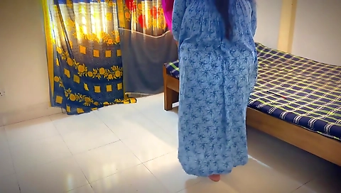 Jab Aunty Ne Lipstick Lagaye Tab Uski Hath Rase Se Bandh Die Jabardast Chudai - I Tied Her & Fuck When She Apply Lipstick On Lip