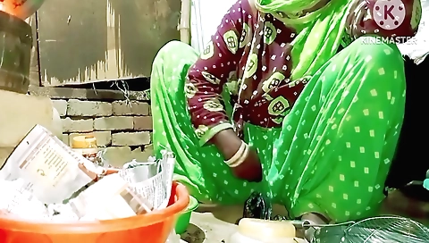 Aaj Bhabhi Ka Itna Gand Mara Ki Chillane Lagi Aur Sine Se Dudh Bhi Nikal Dia Se Ho Dhokha Hua Hi Nhi Tha