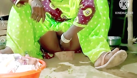 Aaj Bhabhi Ka Itna Gand Mara Ki Chillane Lagi Aur Sine Se Dudh Bhi Nikal Dia Se Ho Dhokha Hua Hi Nhi Tha