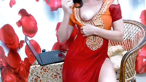 Stripper Gives A Stunning Boobs View