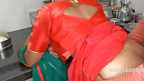 Sasur Ji Chai Mang Rahe Hai Aur Dudh Nahi Hai Mera Dudh Dal Deti Hu