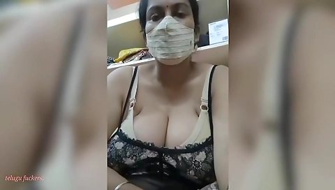 My Step sister In Law Big Size Boobs Showing With For Stepbrother Pedda Sandlu Pisiki Tight Puku Baga Dhengina Telugu Fuckers
