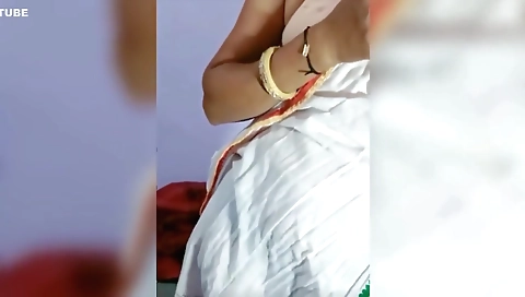 Desi Village Bhabi Hot Romantic Show Dirty Talking With Husband