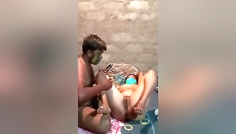 Saxy Desi Patni Kele Ke Sath
