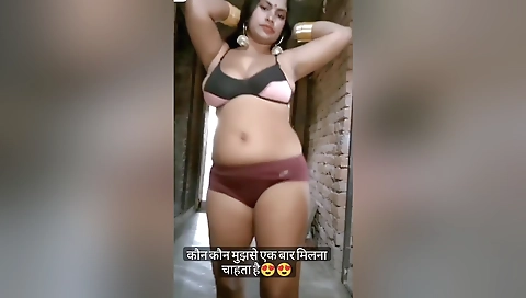 Today Exclusive-crazy Bhabhi Bikini Dance
