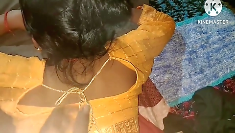 Kamwali Ko Mathura Ke Devar Ne Choda Raat Bhar