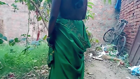 Hot Indian Bhabhi Outdoor Real Anal Sex Video Desi Bhabhi Ki Chudai Ghar Ke Pichhe Real Chudai Video