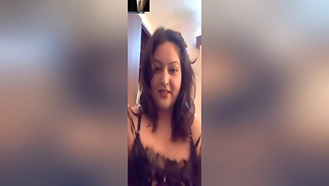 Today Exclusive- Sexy Desi Girl Shows Her Big Boobs 2