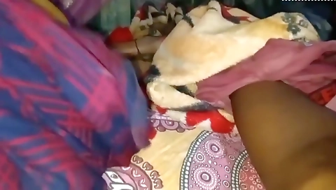 Soti Hui Aunty Ke Sath Jamkar Chudai Kiya By Yourshibra