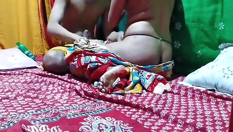 Desi Husband Wife Chudai, Debar Ne Video Banai - 18 Years