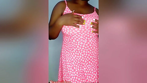 Tamil Desi Wife Feeling Horny Showing Her Ass With 18 Years