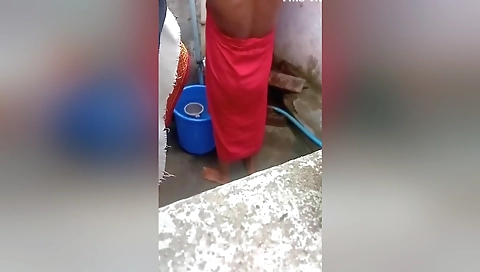 Naha Rahi Chhoti Bhabhi Ki Chut Dekha