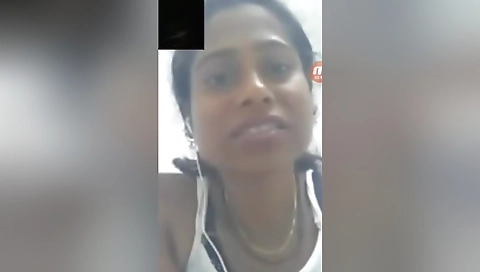 Tamil Girl Shows Her Big Boobs And Pussy On Video Call